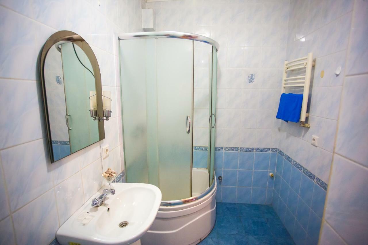 Like Home On Zaliznychna 9 Ivano-Frankivsk Exteriér fotografie